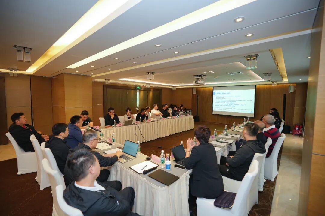 乐部中抽调, 俱乐部座谈, 部给予国家